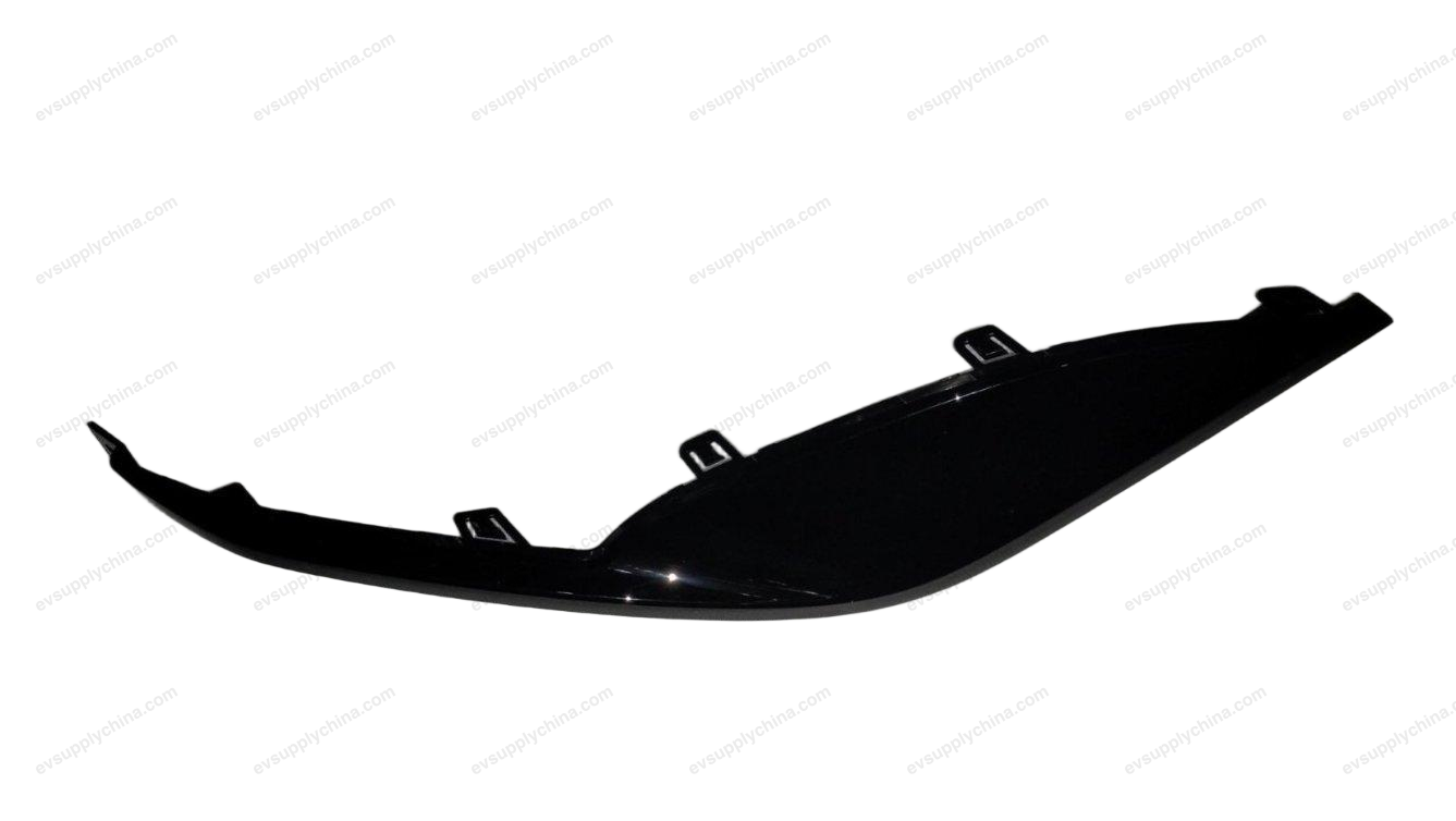 Front bumper lower right trim piece — BYD BYD Dolphin — OE 13806924-00, EM2EU-2803124
