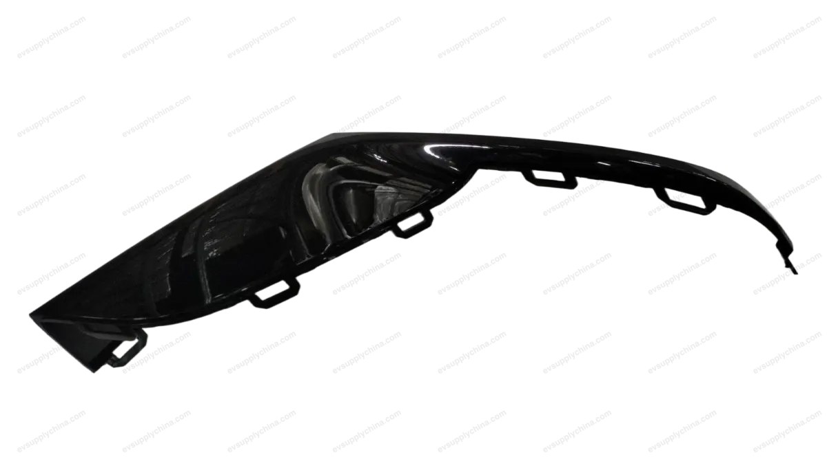 Lower left trim piece of the rear bumper — BYD BYD Dolphin — OE 13816007-00, EM2EU-2804115