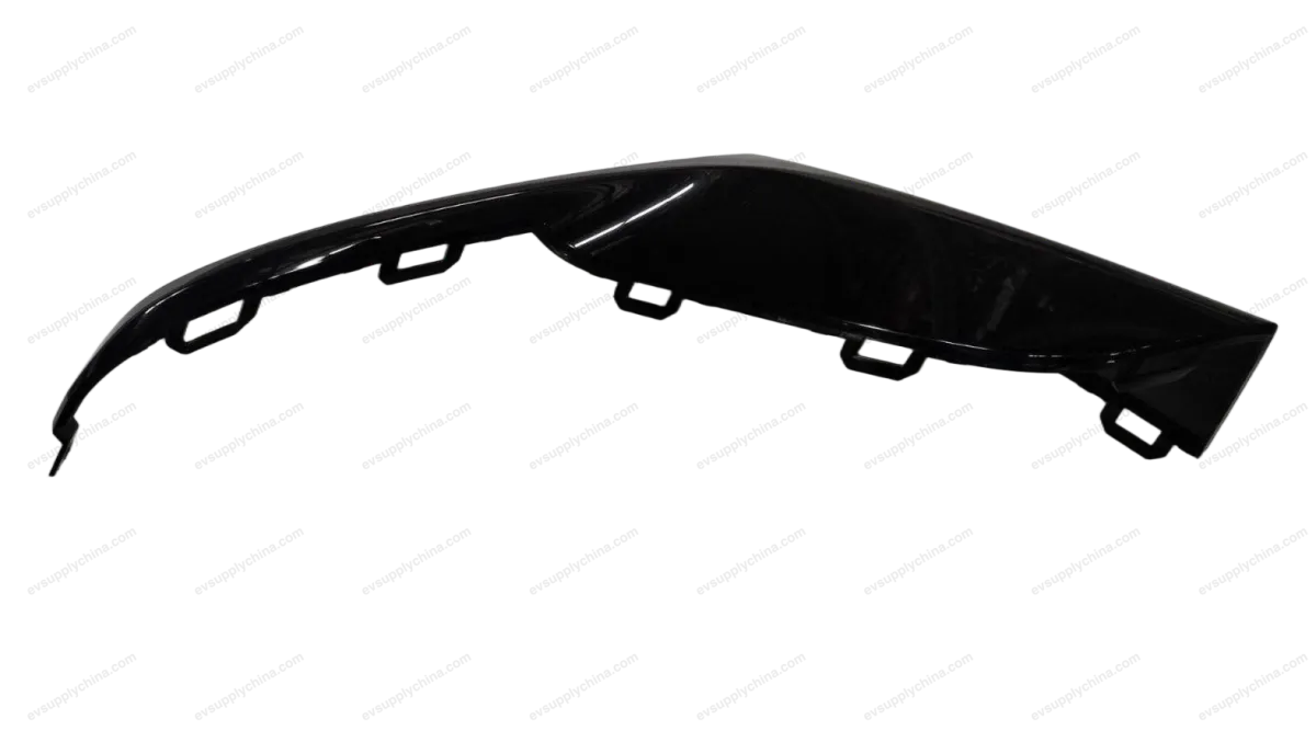 Lower right trim piece of the rear bumper — BYD BYD Dolphin — OE 13816005-00, EM2EU-2804116