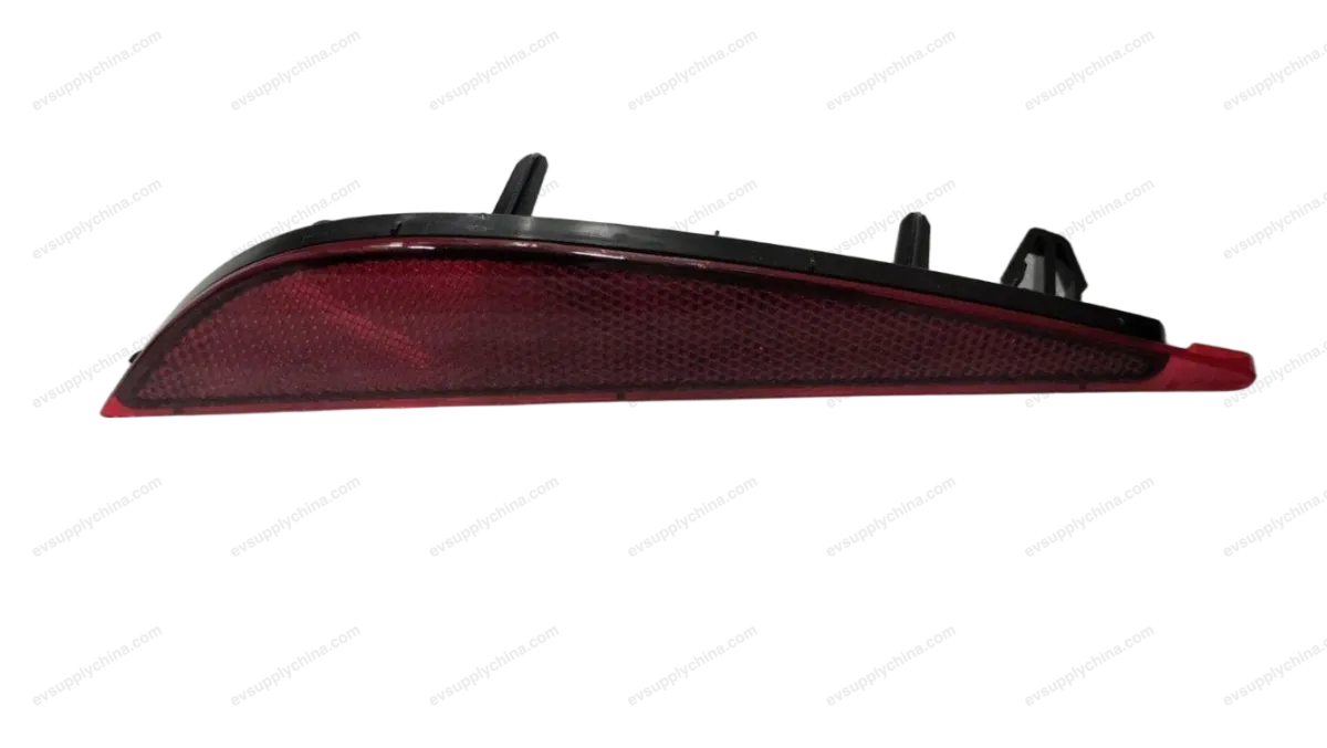 Right rear reflector — BYD BYD Dolphin — OE 13698353-00, EM2EU-4135200
