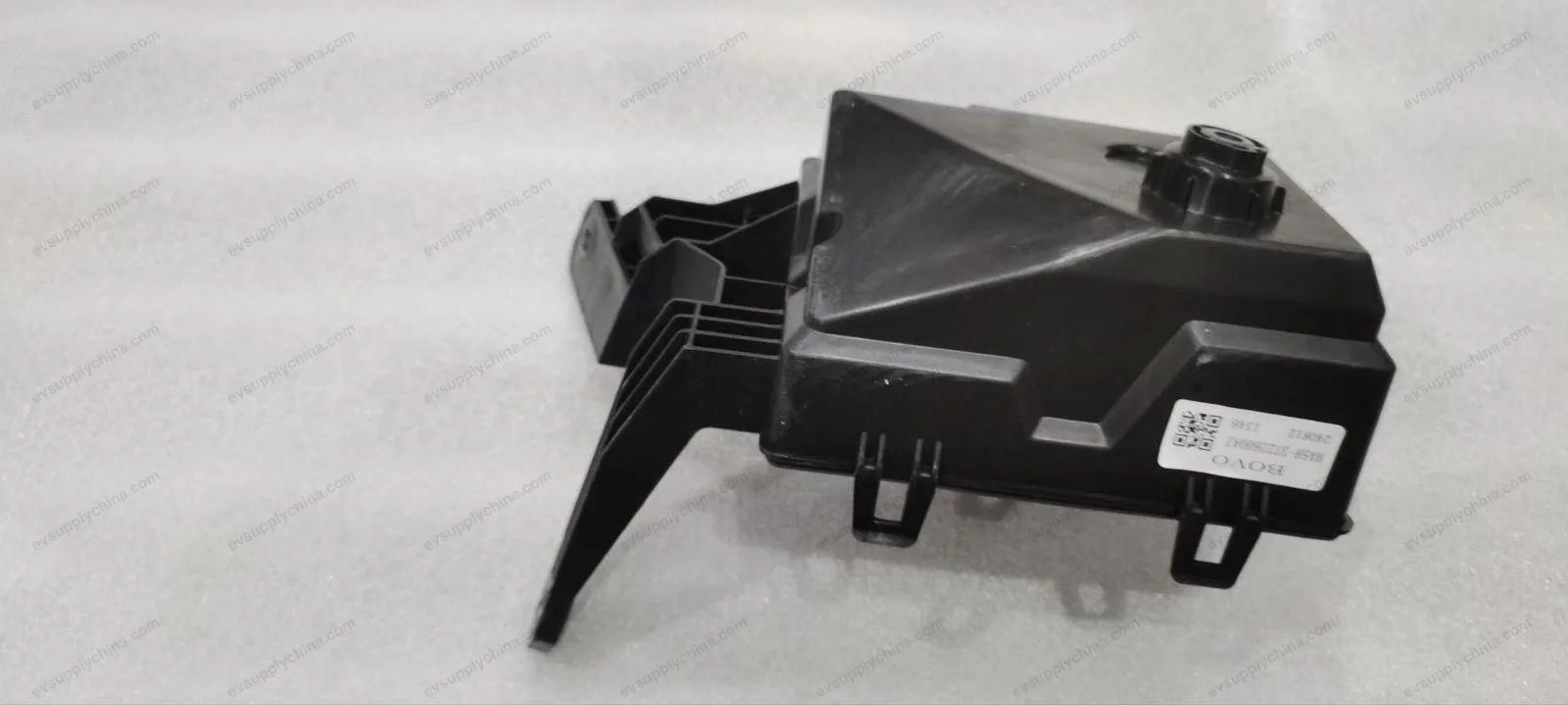 Front compartment power distribution box lower bracket — BYD BYD Qin Plus DM-i (Gen 2) — OE 15183028-00, HA5H-3722600AZ