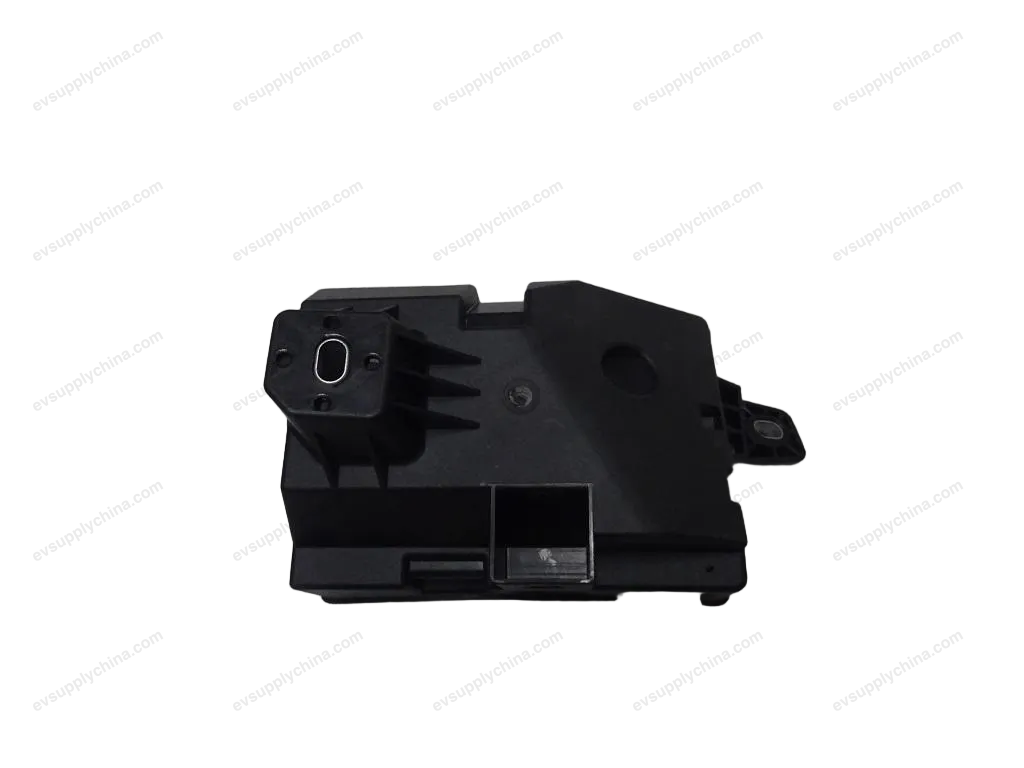 Front compartment power distribution box lower bracket — BYD BYD Qin Plus EV — OE 13006205-00, HA2EM-3722600