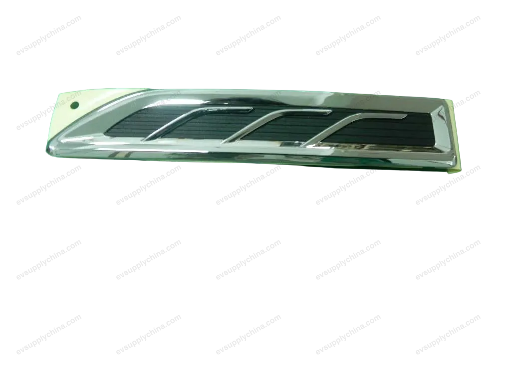 Rakitan panel dekoratif fender kanan — BYD BYD Qin Plus EV — OE 12155532-00, HADF-3921040