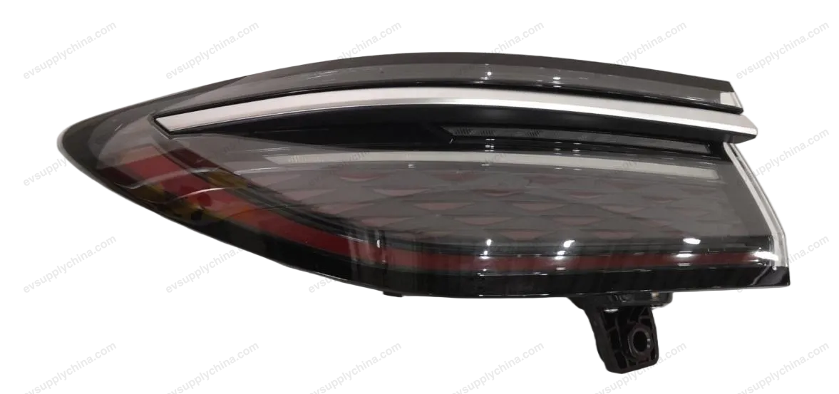 مجموعة المصباح الخلفي المركّب الأيسر — BYD BYD Seal 07 DM-i — OE 13643648-00, HXHA-4133010A