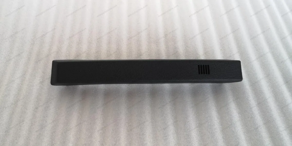 Instrument panel right lower guard plate assembly - deep black 5 — BYD BYD Sealion 05 DM-i — OE 13199549-00, SA2FL-5306220-00A7