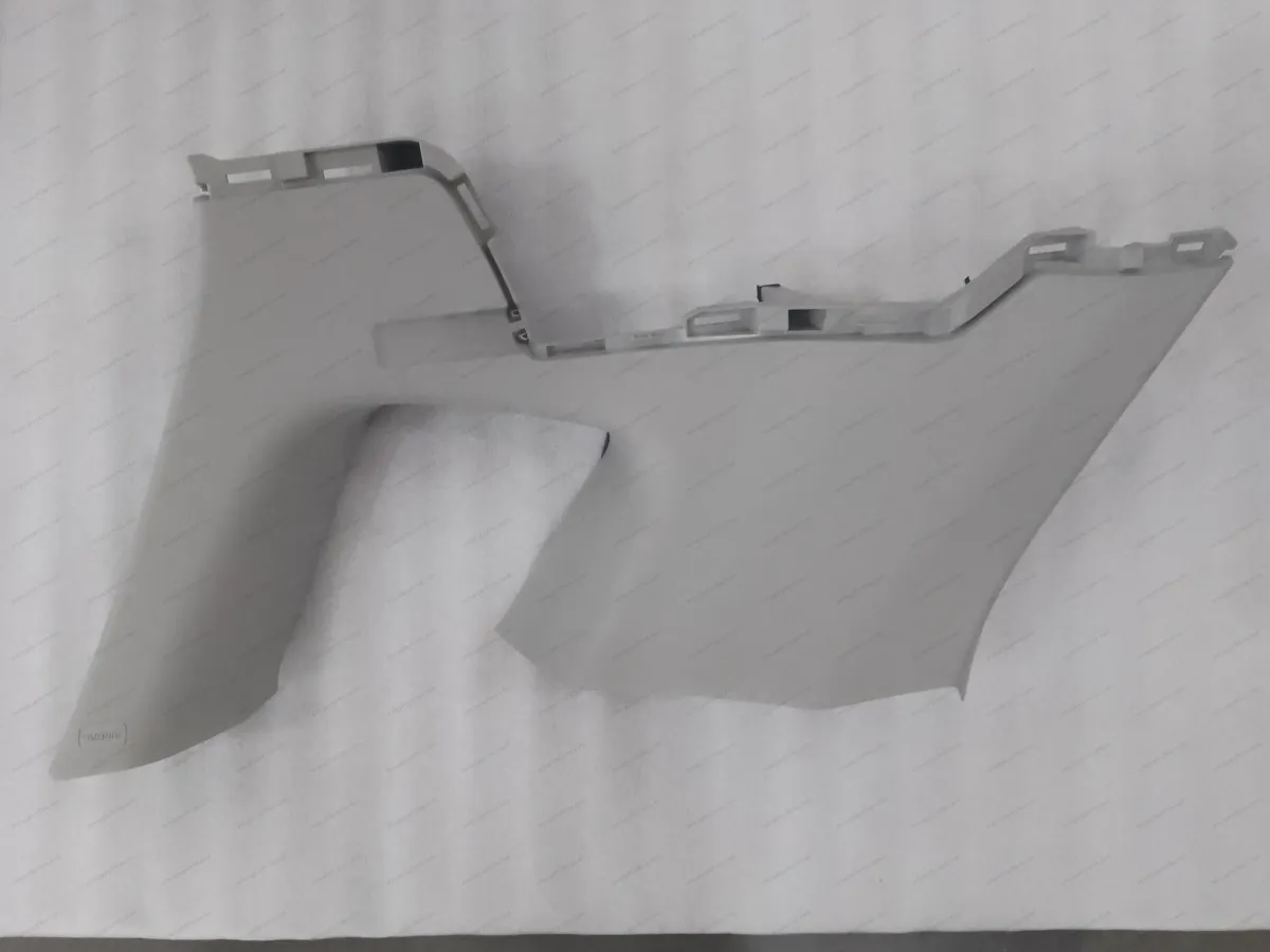 Left C-pillar upper guard plate assembly - dove gray — BYD BYD Sealion 05 DM-i — OE 15581015-00, SA6H-5402310A-00DJ