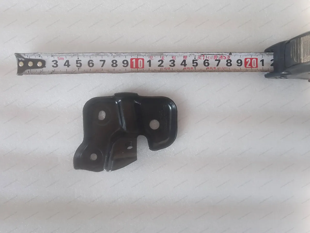 Left front door bracket assembly — BYD BYD Sealion 05 DM-i — OE 13438361-00, SLFA-6102630