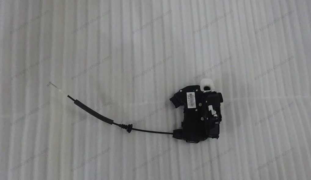 Left front door lock body assembly — BYD BYD Sealion 05 DM-i — OE 13161025-00, SA2FC-6105200A
