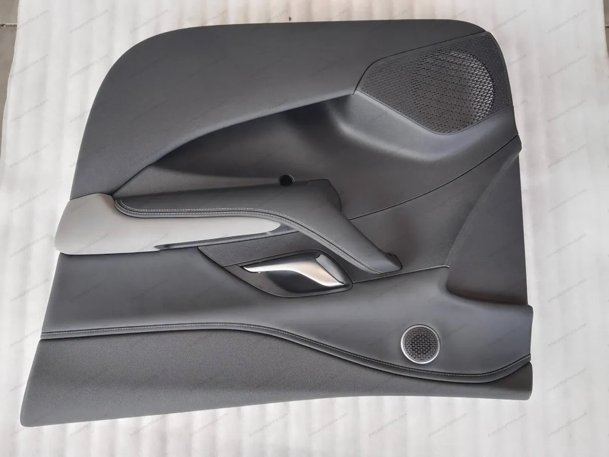 Right front door guard plate assembly - deep black 5 — BYD BYD Sealion 05 DM-i — OE 13534774-00, SLFA-6102002B-00A7