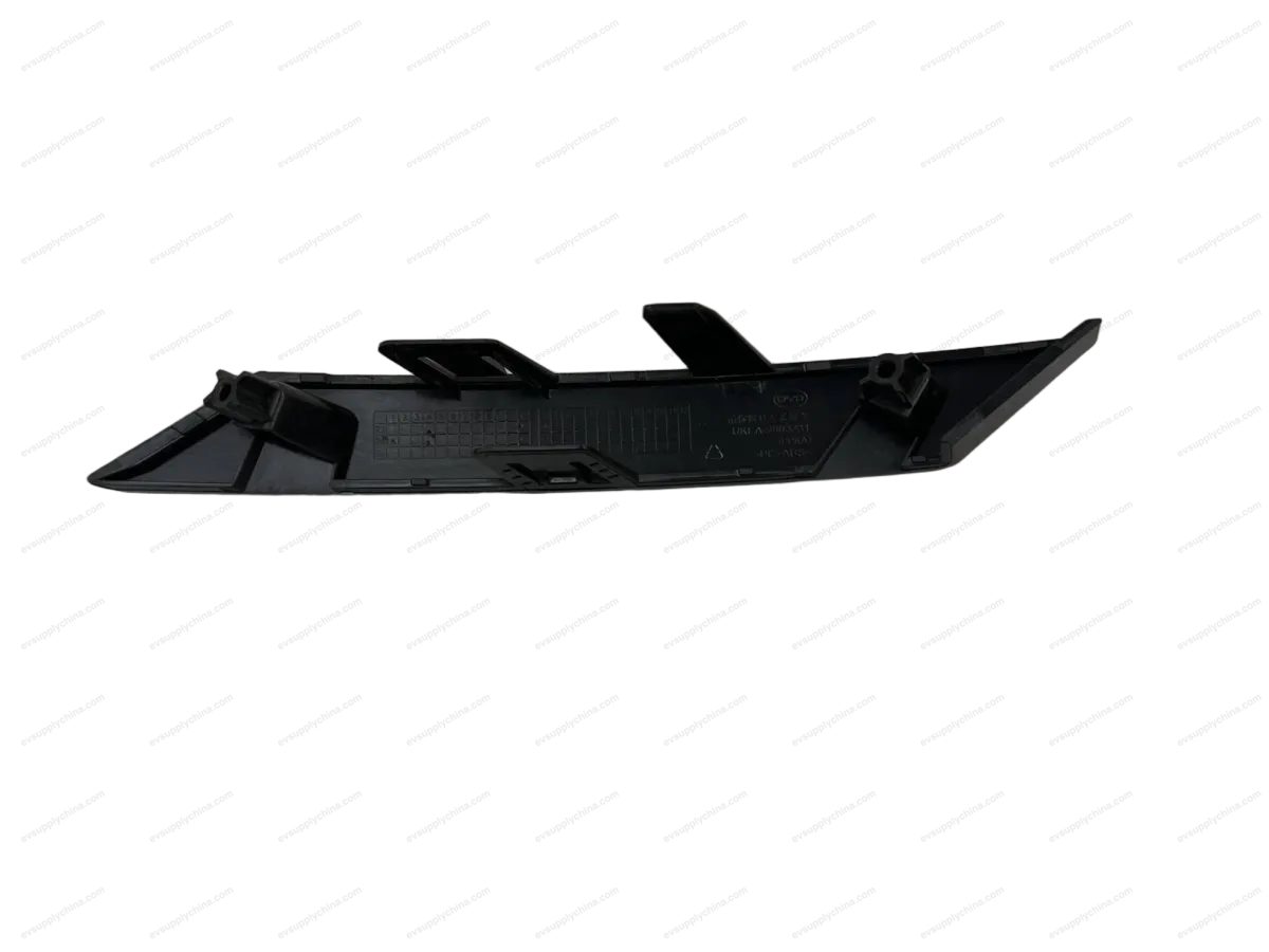 Front bumper left center decorative strip — BYD BYD Sealion 7 — OE UKEA-2803231
