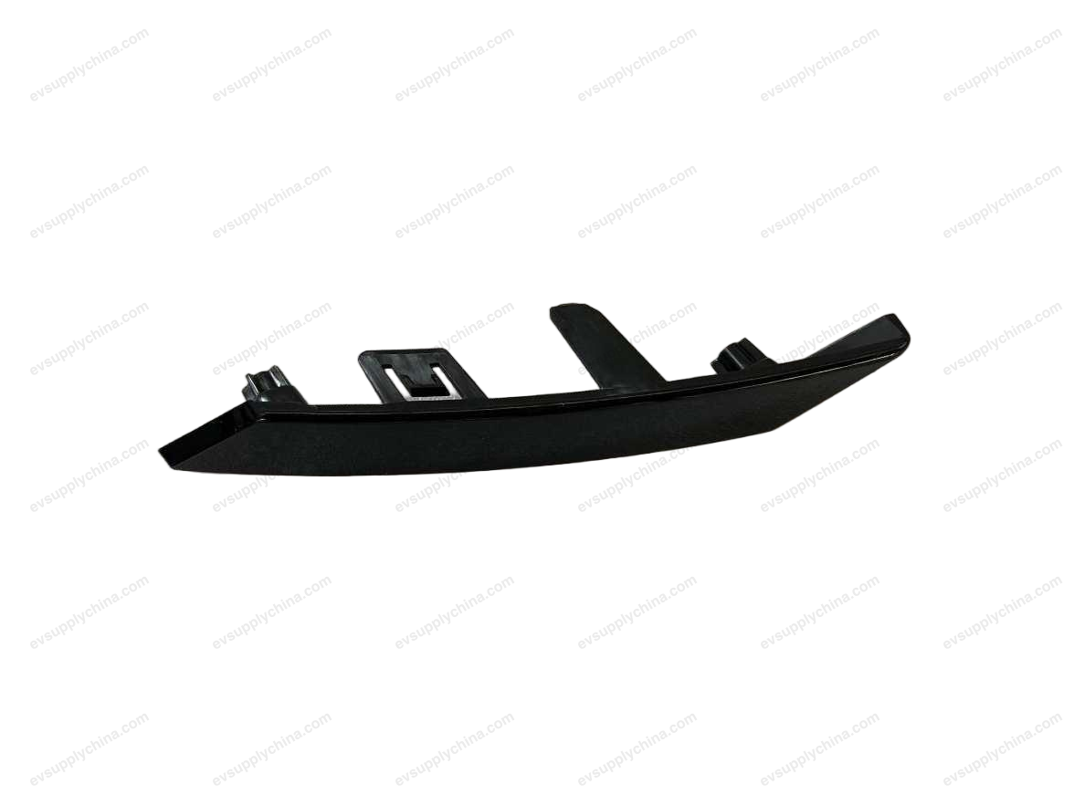 Front bumper right center decorative strip — BYD BYD Sealion 7 — OE UKEA-2803232