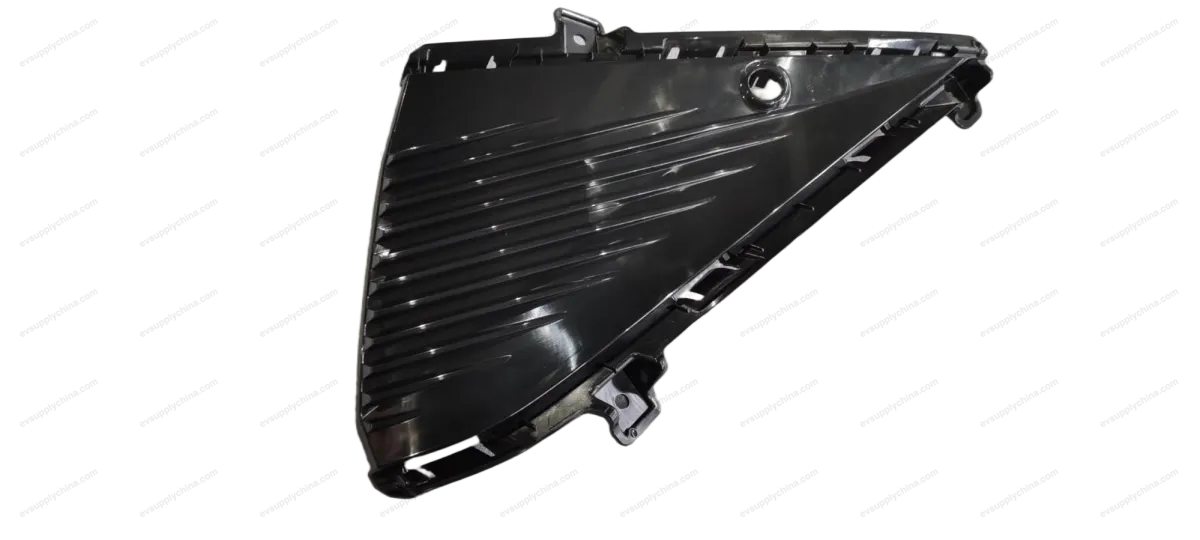 Front bumper right fog lamp decorative plate — BYD BYD Sealion 7 — OE UKEA-2803116B