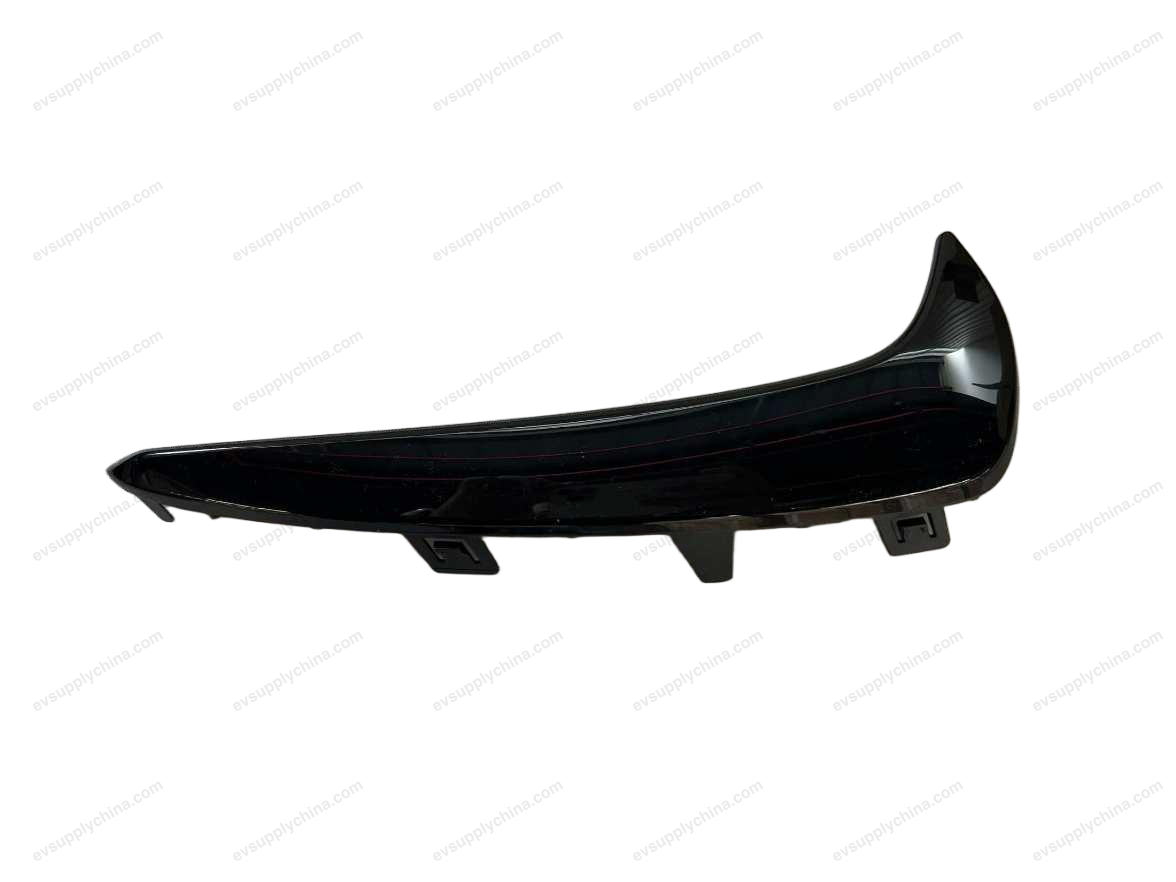Front bumper right trim — BYD BYD Sealion 7 — OE UKEA-2803228