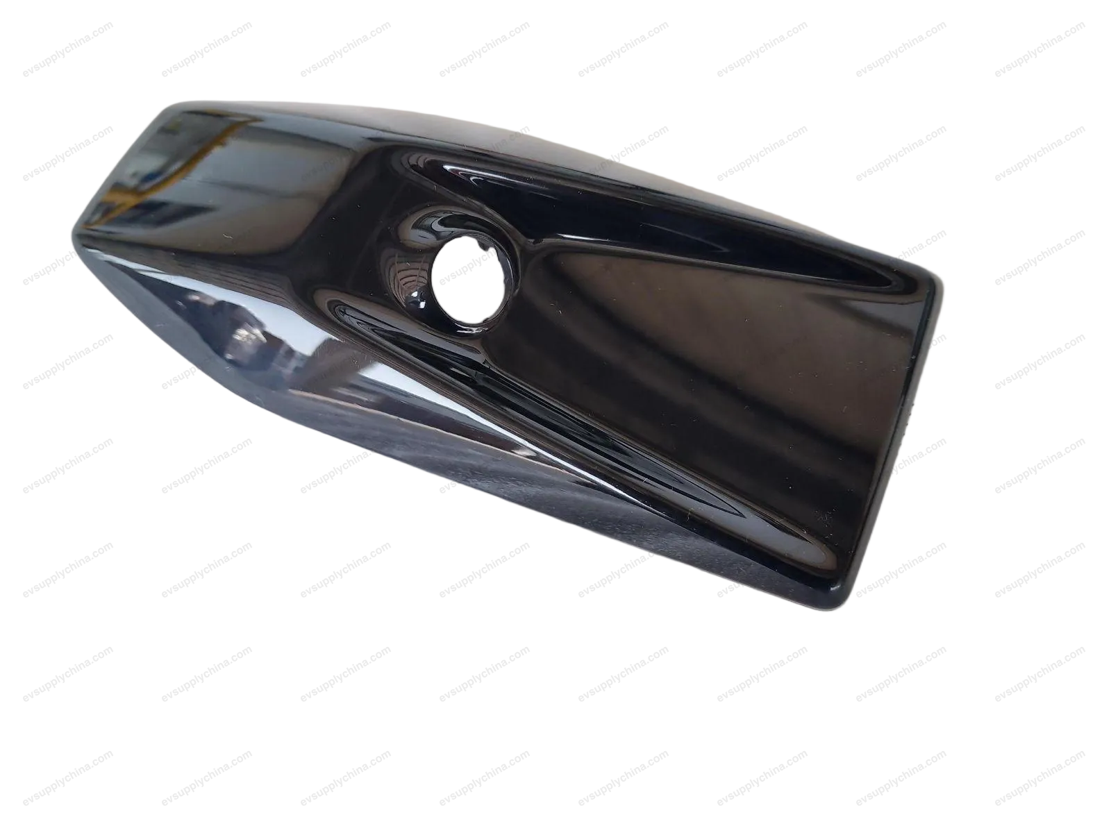 Rakitan panel dekoratif fender kiri
(Versi Mengemudi Cerdas) — BYD BYD Song Plus EV (2025) — OE 17460446-00, SA3HAA-3921030A
