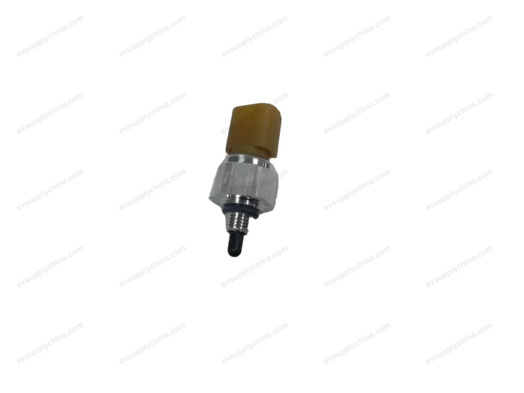 Pressure and temperature sensors — BYD BYD Song Plus EV (2025) — OE 12173375-00, SCH-8108119A