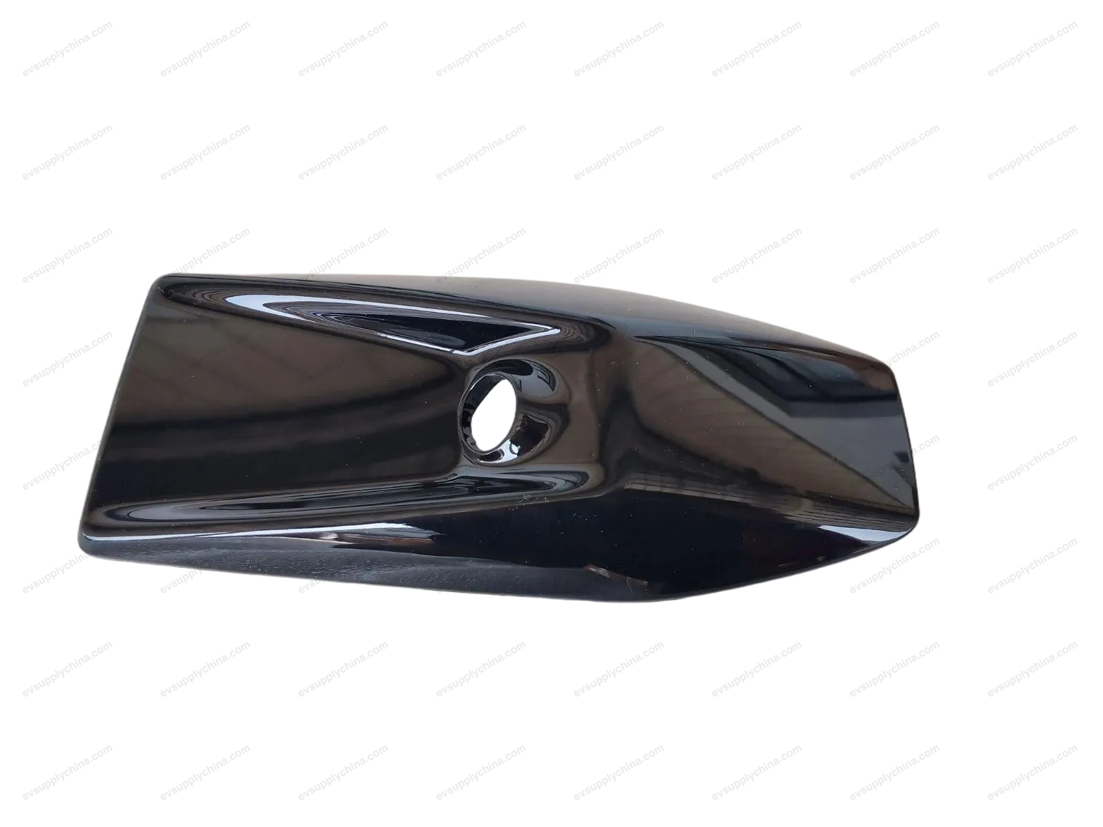 Rakitan panel dekoratif fender kanan
(Versi Smart Driving) — BYD BYD Song Plus EV (2025) — OE 17460451-00, SA3HAA-3921040A