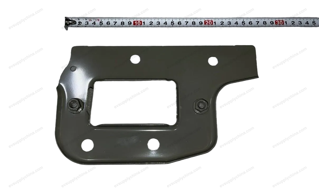 Plat pemasangan kanan balok anti tabrak depan — BYD BYD Tang EV — OE 13116626-00, ST-5301412Q/77
