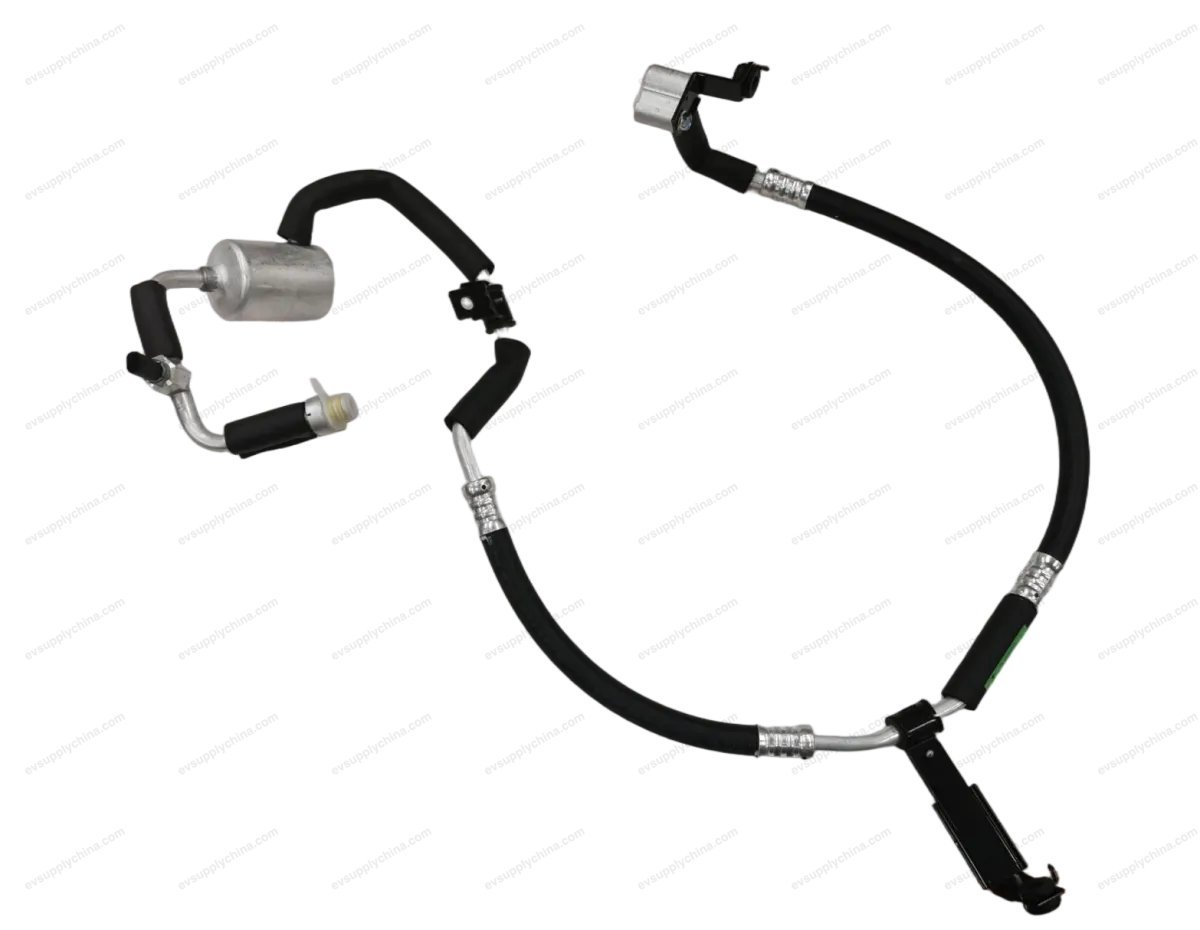 Compressor discharge pipe assembly 1 — BYD Denza D9 — OE 15318136-00, MREG-8108210
