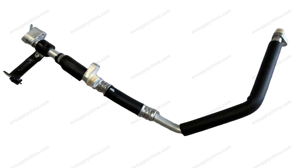 Compressor suction pipe and refrigeration rigid pipe assembly I — BYD Denza D9 — OE 14975745-00, MREBY-8108410