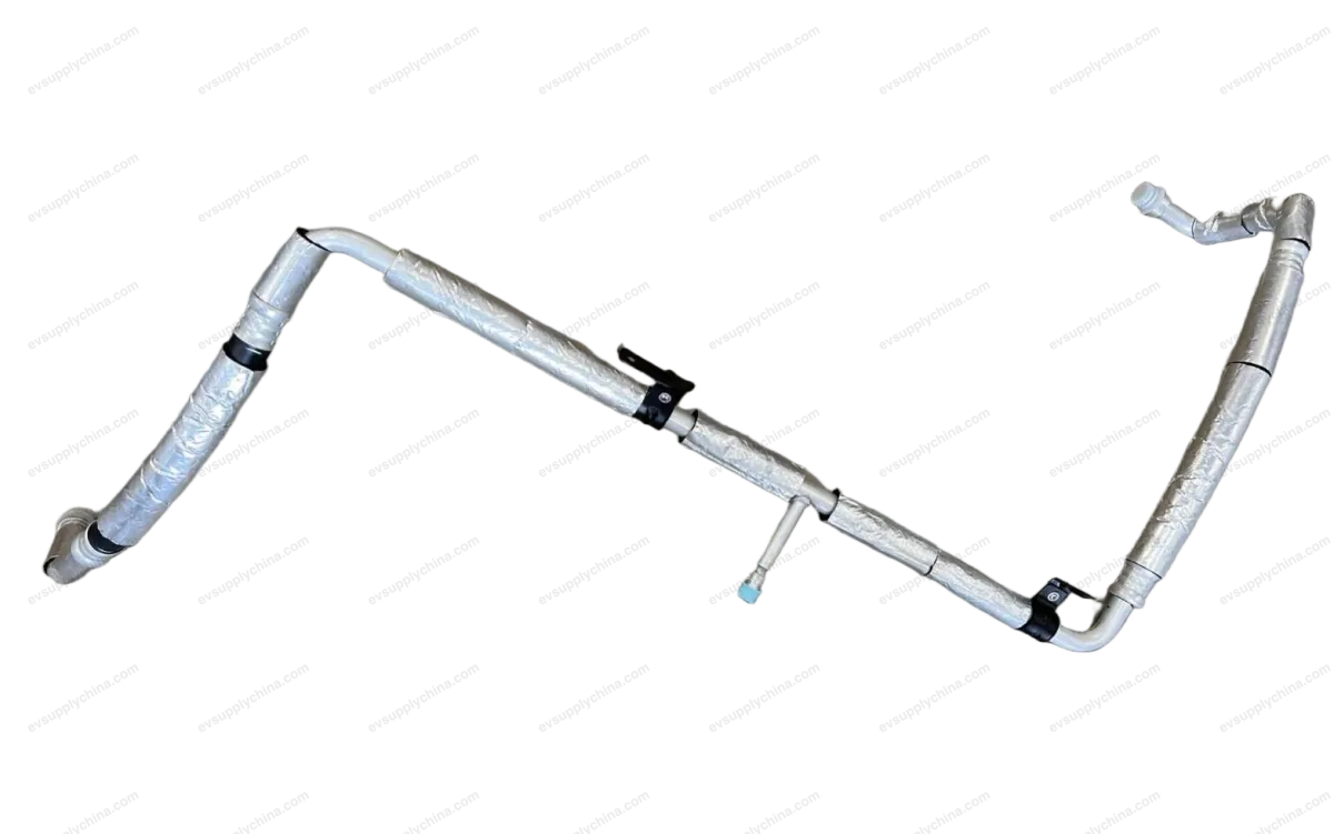 Compressor suction pipe assembly 1 — BYD Denza D9 — OE 15095226-00, MREBY-8108110