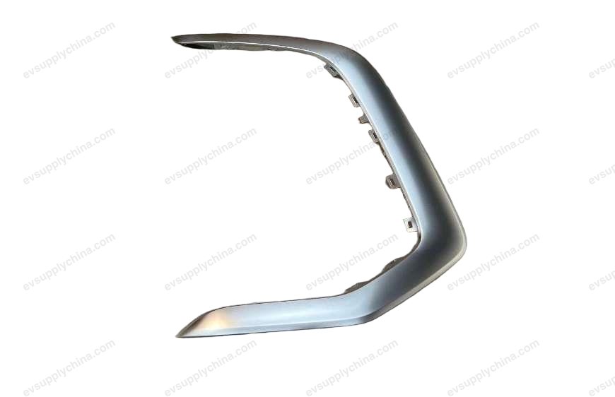 Front bumper body right trim piece — BYD Denza D9 — OE 13872233-00, MRHB-2803116/71