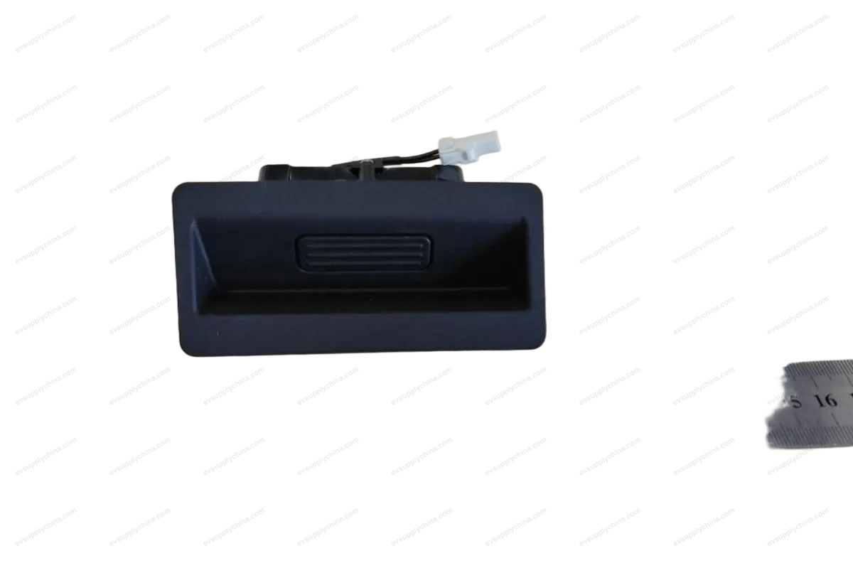 luggage lid open — BYD Denza D9 — OE 13637834-00, MREB-3797300