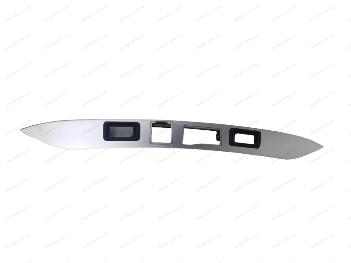Rear license plate light trim assembly — BYD Denza D9 — OE 13615054-00, MRHB-5506130