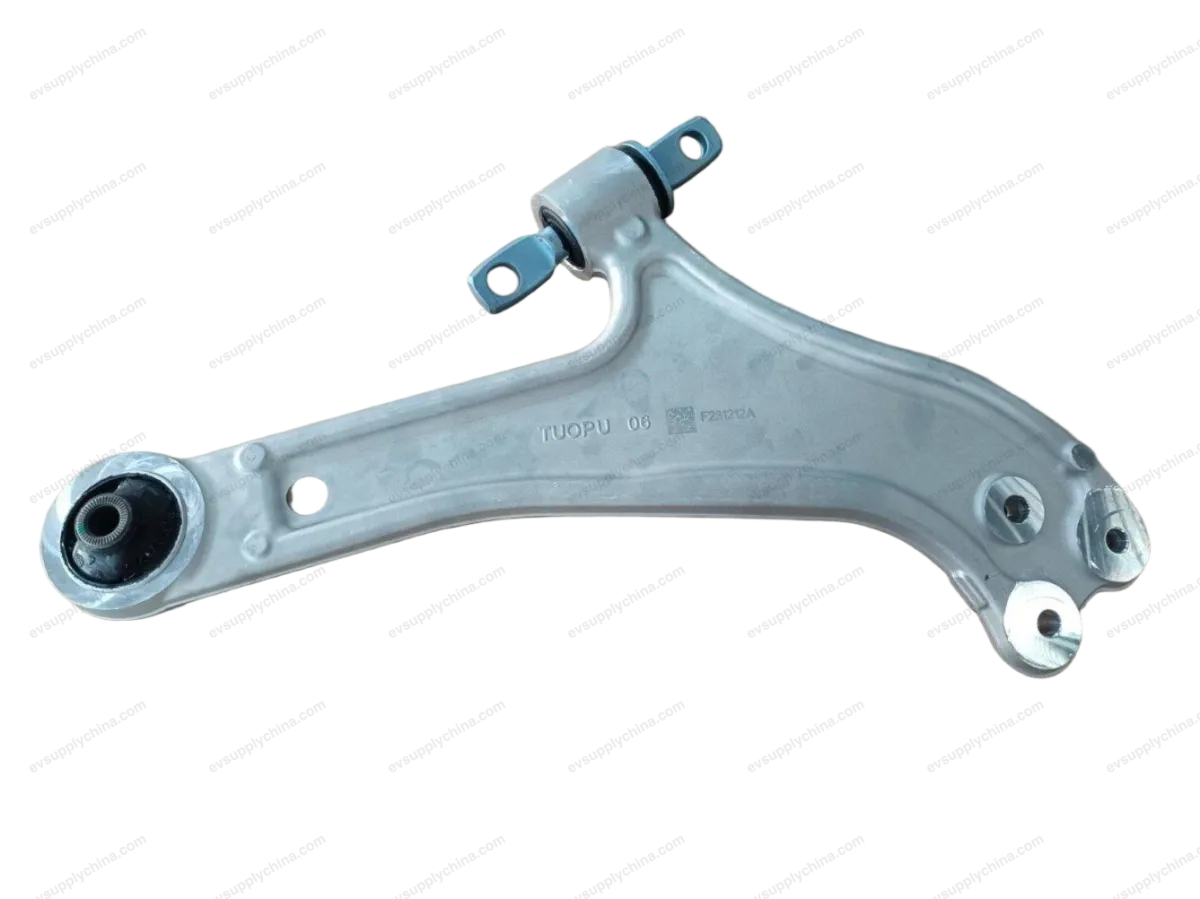 Right front lower control arm assembly — BYD Denza D9 — OE 13386898-00, TA7-2904020