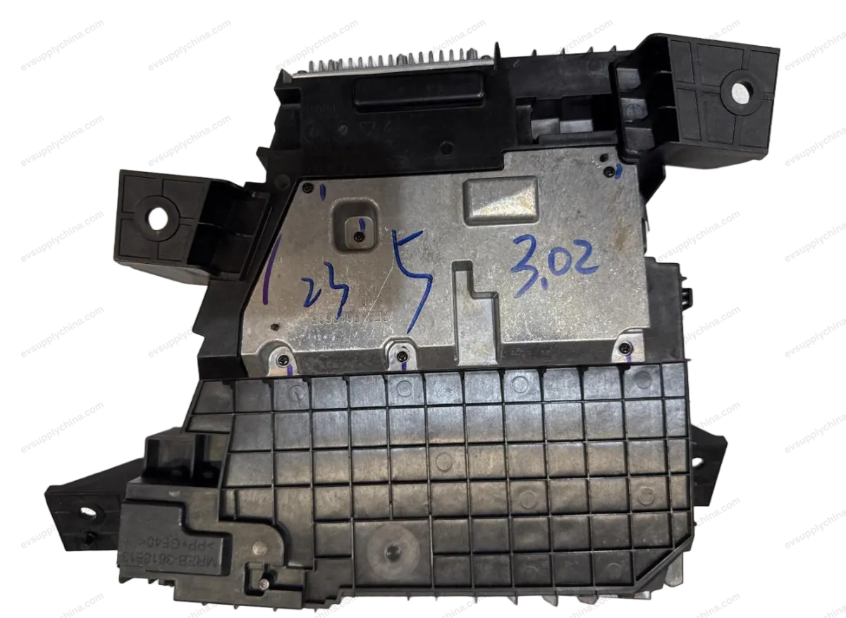 Right-hand drive head-up display — BYD Denza D9 — OE 15003865-00, MREBY-3618600