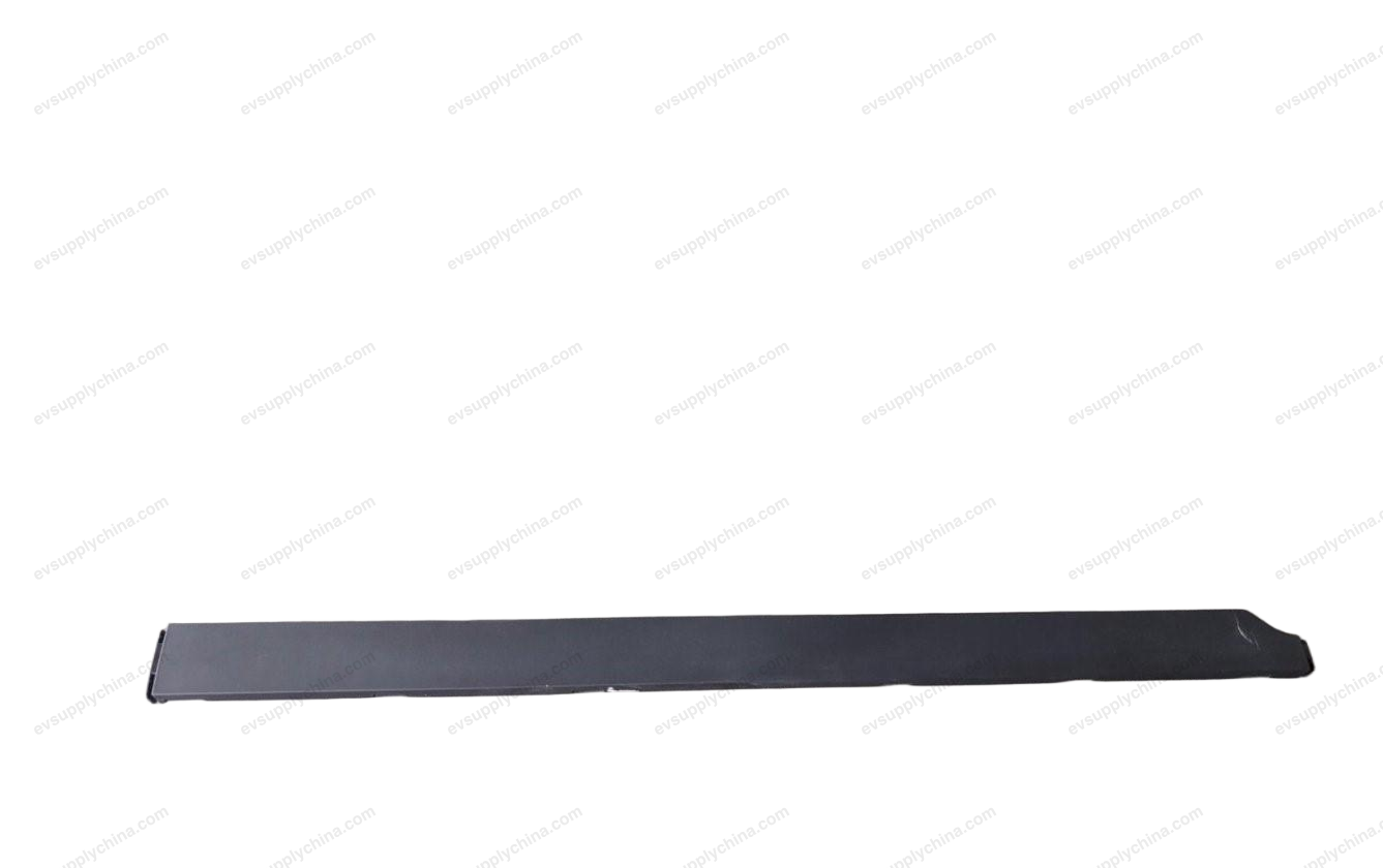 Right rear door skirt assembly — BYD Denza D9 — OE 13956224-00, MRHB-5402860