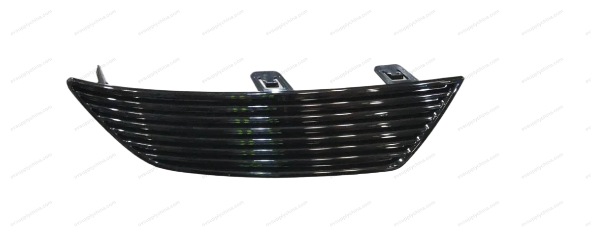 Right side of spoiler trim — BYD Denza D9 — OE 13590403-00, MRHB-5614151