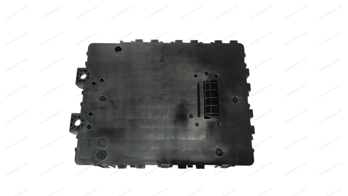 Right vehicle body controller — BYD Denza D9 — OE 14997058-00, MREBY-3622300C