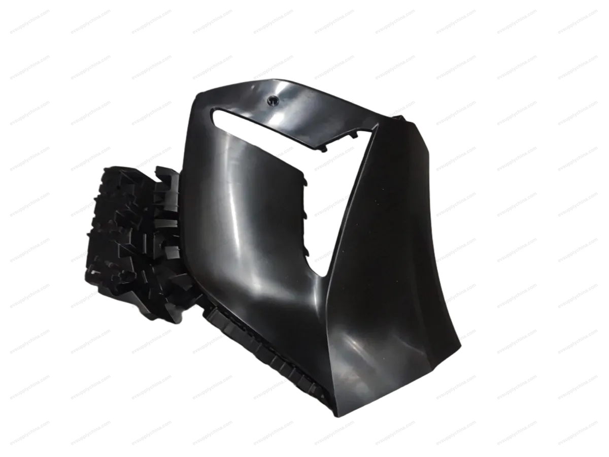 The upper right side of the front bumper — BYD Denza D9 — OE 16018578-00, MRHB-2803112C/30