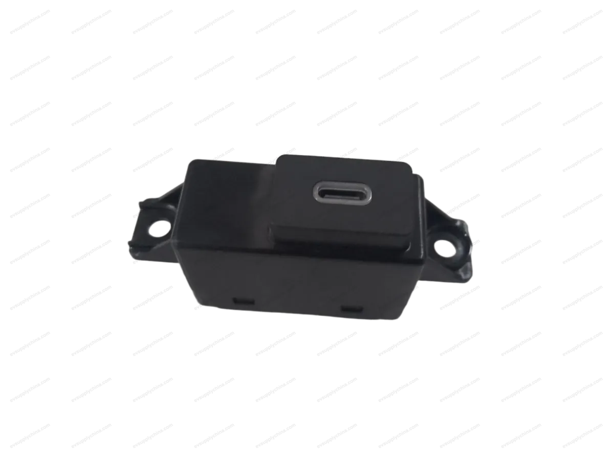 USB charging connector — BYD Denza D9 — OE 15700114-00, MRHK-3798700